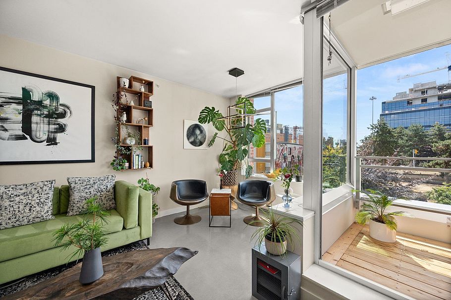 315 221 Union Street Vancouver, BC - 3