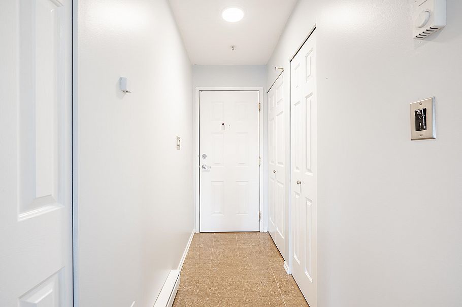 208 633 W 16th Avenue Vancouver, BC - 9