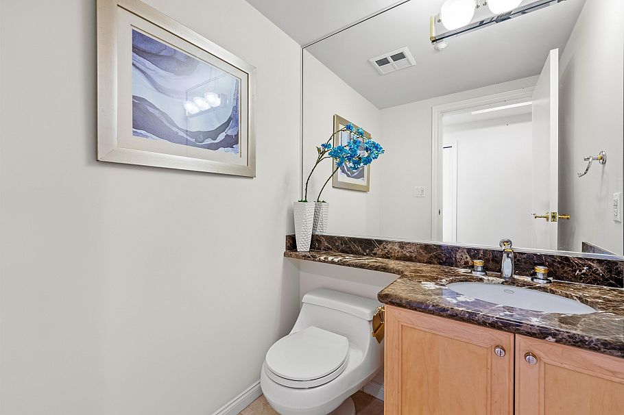 202 1777 Bayshore Drive Vancouver, BC - 11