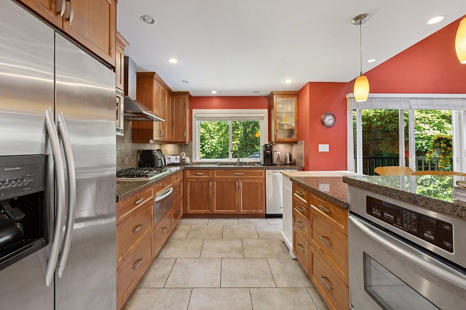 2591 Belloc Street North Vancouver, BC - 12