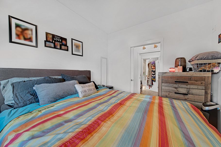 202 2408 Grant Street Vancouver, BC - 6