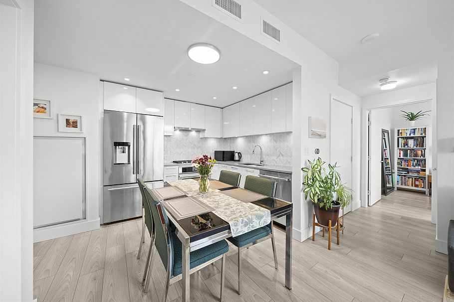 1205 8570 Rivergrass Drive Vancouver, BC - 4