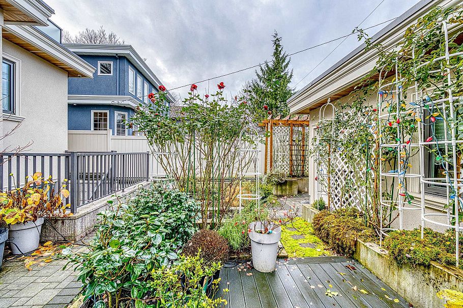 3537 W 18th Avenue Vancouver, BC - 33