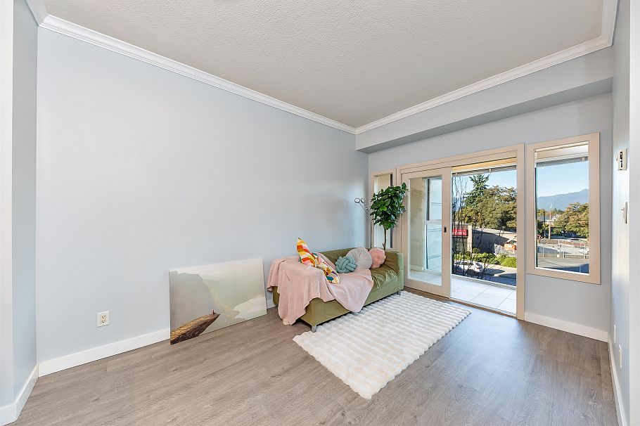 210 4028 Knight Street Vancouver, BC - 5