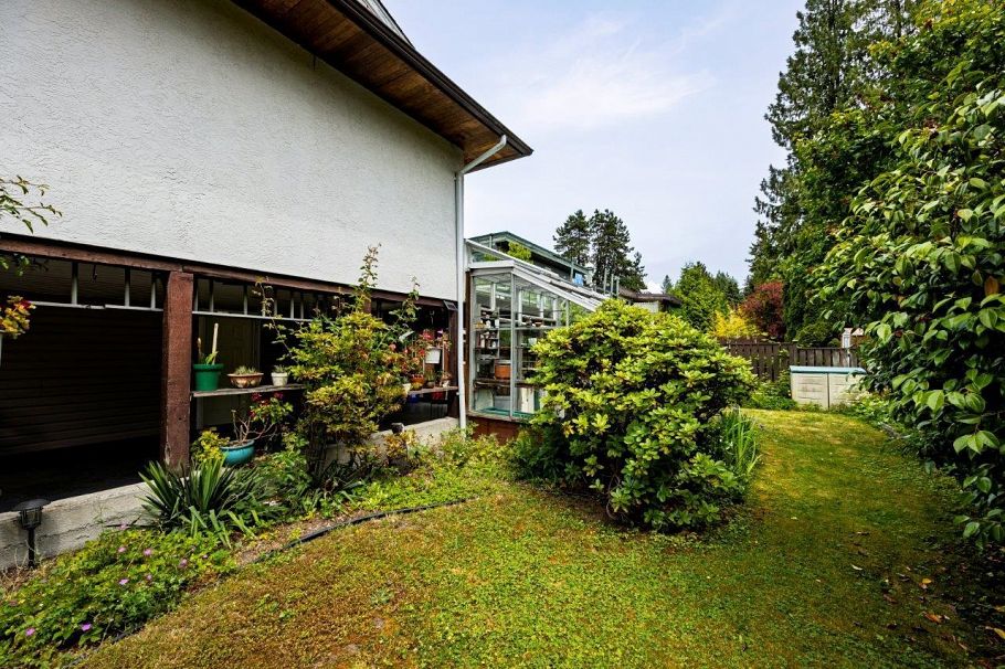 3588 Allan Road North Vancouver, BC - 10