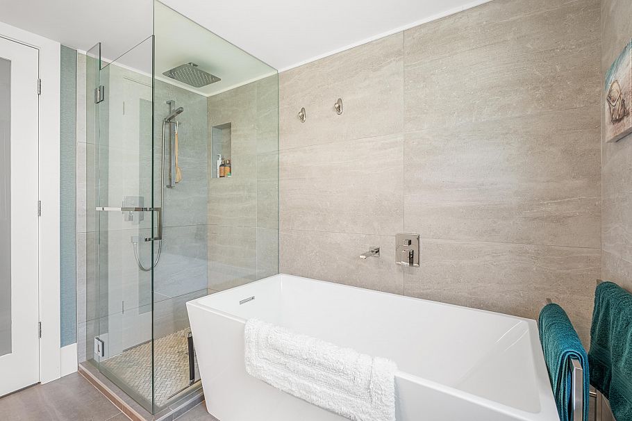 4 2425 Edgemont Boulevard North Vancouver, BC - 23