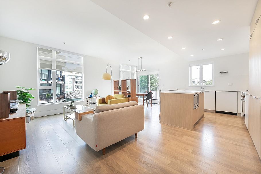 308 5085 Main Street Vancouver, BC - 4