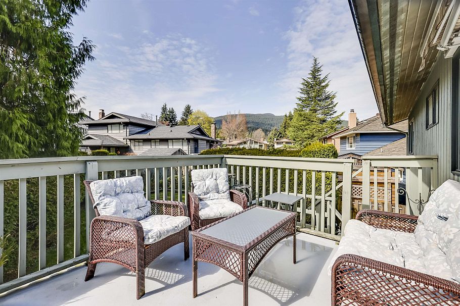 2419 Weymouth Place North Vancouver, BC - 22