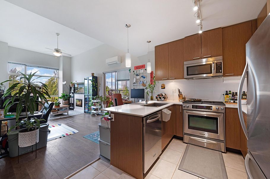 416 1330 Marine Drive North Vancouver, BC - 14