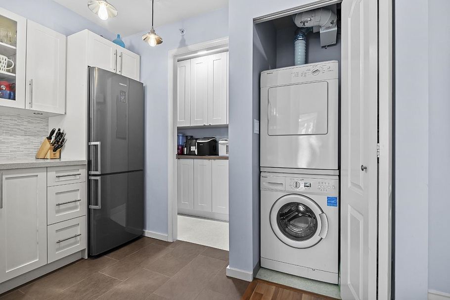 605 888 Pacific Street Vancouver, BC - 3