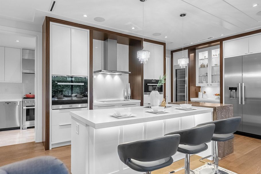 925 Beaumont Drive North Vancouver, BC - 12