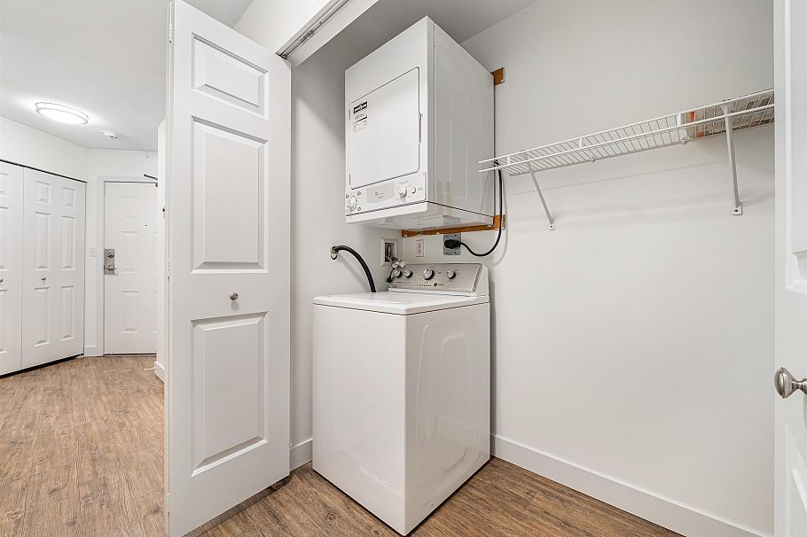 303 123 E 6th Street North Vancouver, BC - 32