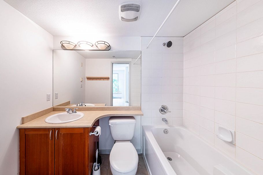 215 3727 W 10th Avenue Vancouver, BC - 14