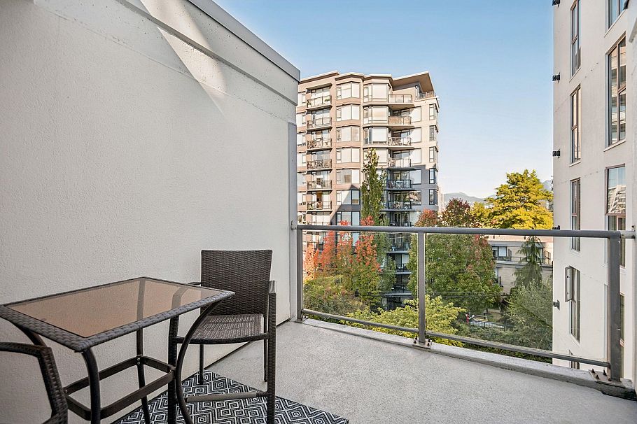 205 1633 W 8th Avenue Vancouver, BC - 16