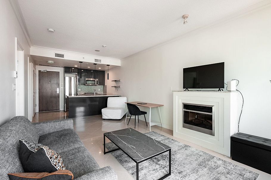 707 162 Victory Ship Way North Vancouver, BC - 4