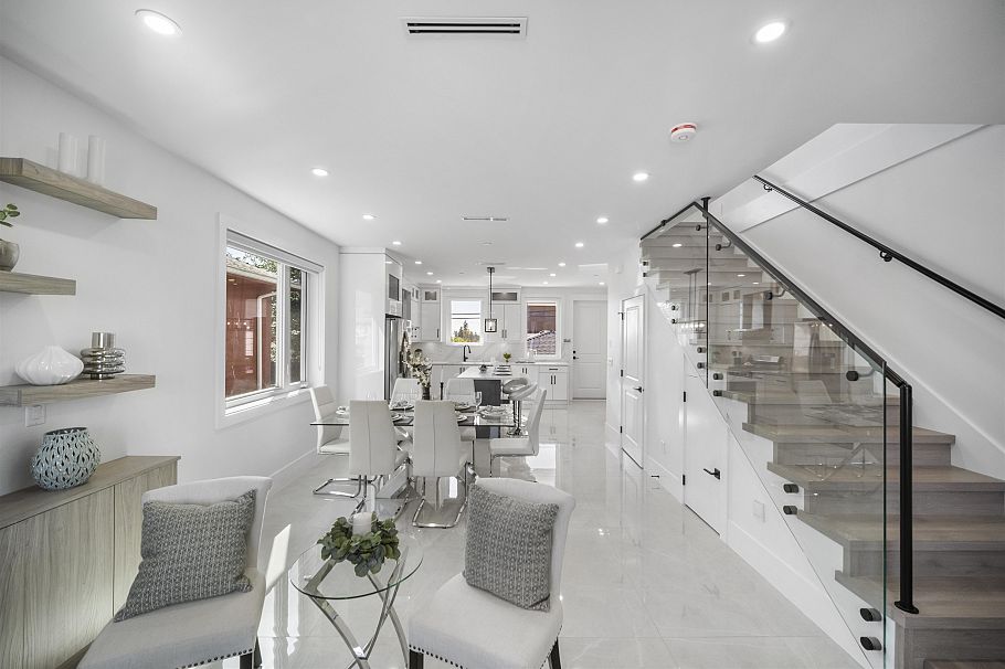 2790 E 49th Avenue Vancouver, BC - 6