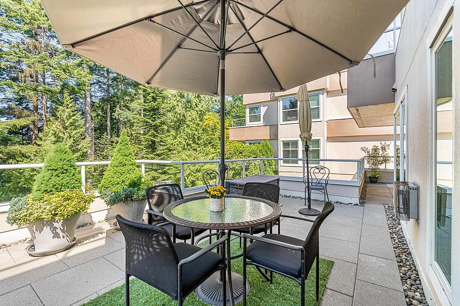 4 2425 Edgemont Boulevard North Vancouver, BC - 32