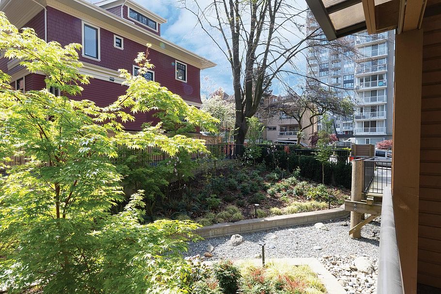 302 1435 Nelson Street Vancouver, BC - 3