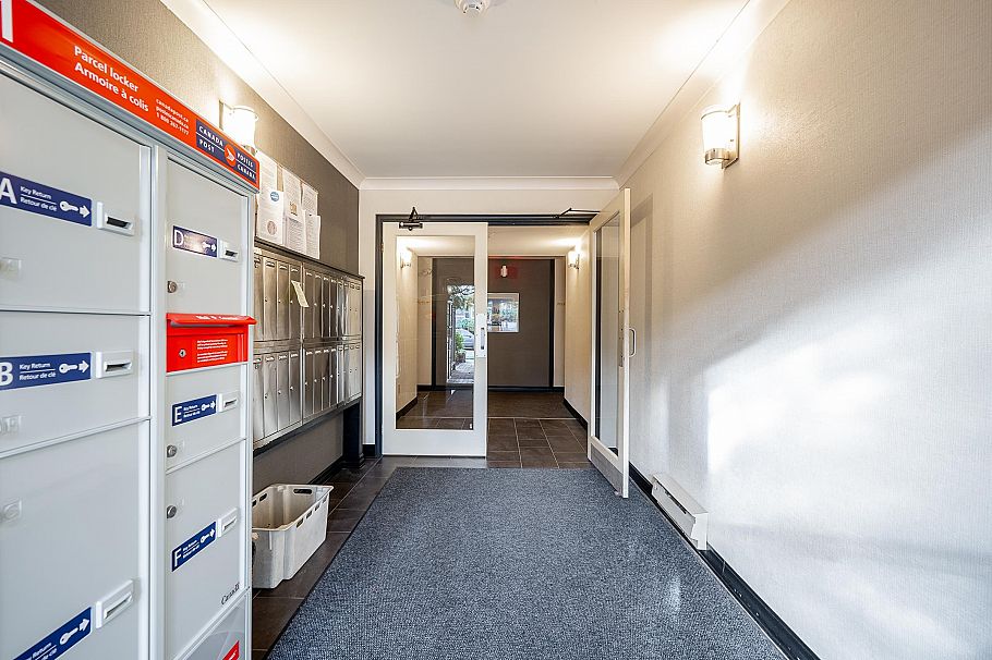 208 633 W 16th Avenue Vancouver, BC - 38