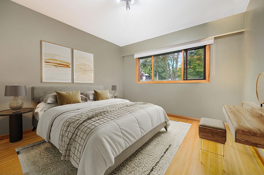 1561 Merlynn Crescent North Vancouver, BC - 13