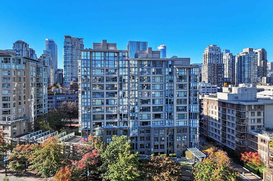 602 1177 Pacific Boulevard Vancouver, BC - 25