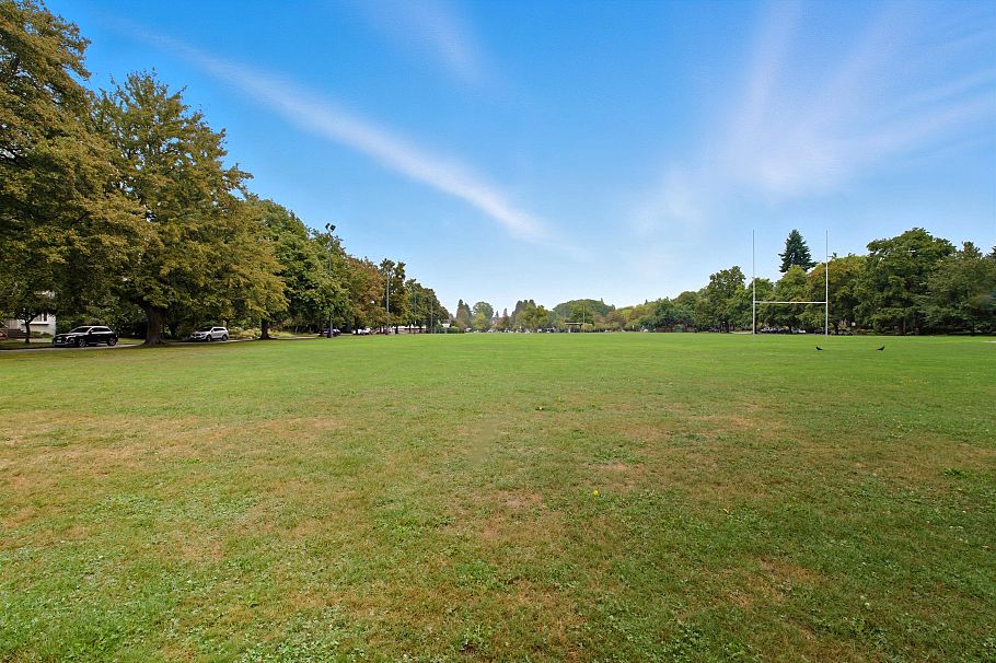 3247 W 30th Avenue Vancouver, BC - 3