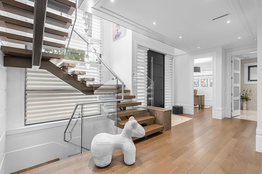 925 Beaumont Drive North Vancouver, BC - 6