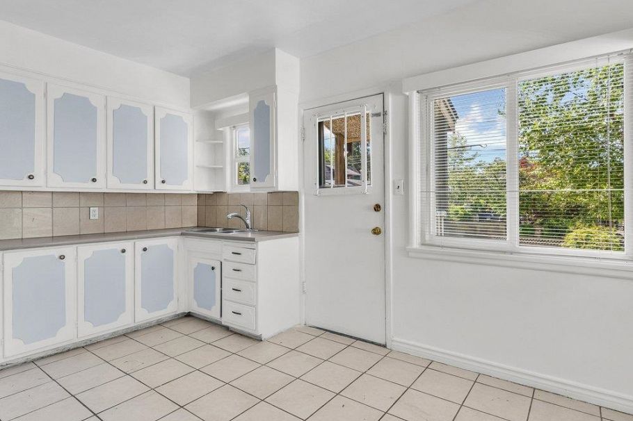 420 E 46th Avenue Vancouver, BC - 22