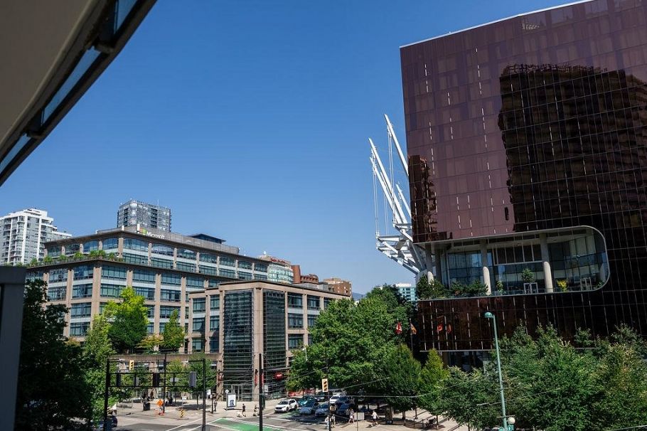 408 89 Nelson Street Vancouver, BC - 2