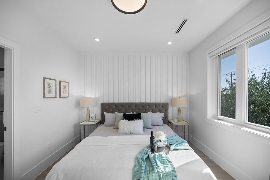 2790 E 49th Avenue Vancouver, BC - 8