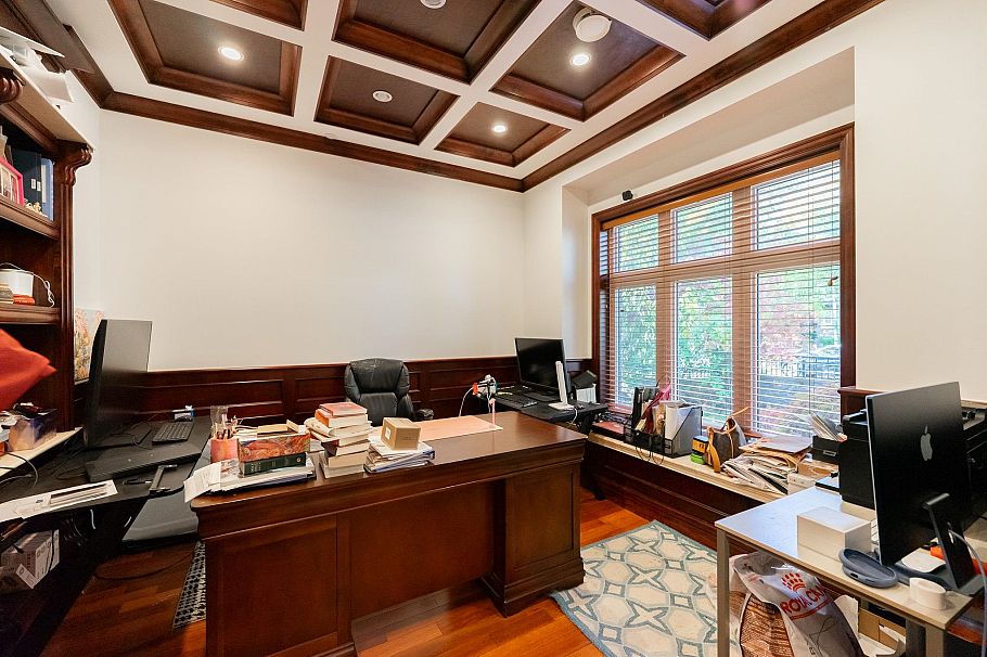 2502 W 36th Avenue Vancouver, BC - 8