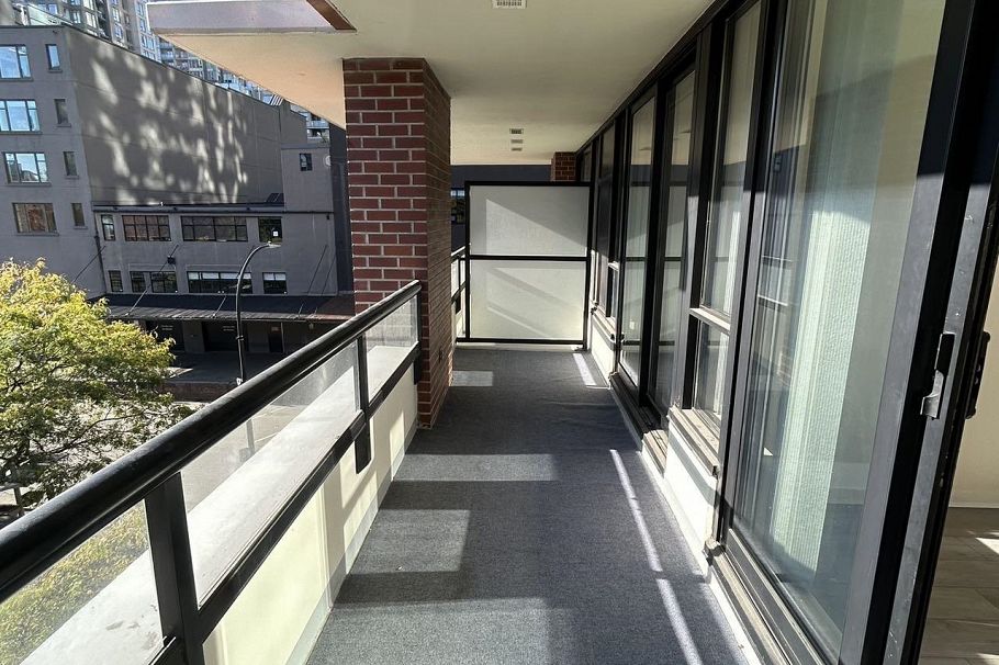 410 977 Mainland Street Vancouver, BC - 3