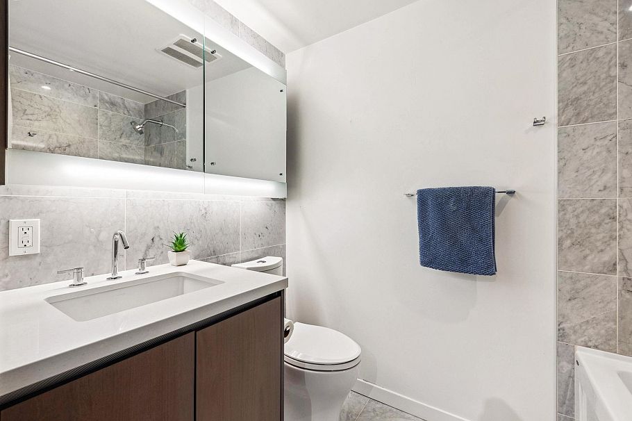 303 68 Smithe Street Vancouver, BC - 19