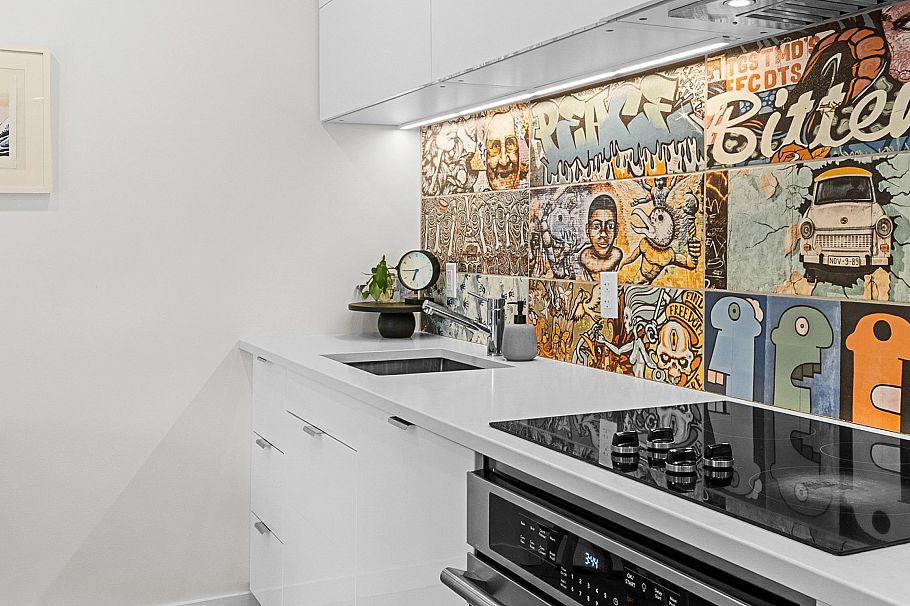 101 241 St. Andrews Avenue North Vancouver, BC - 5