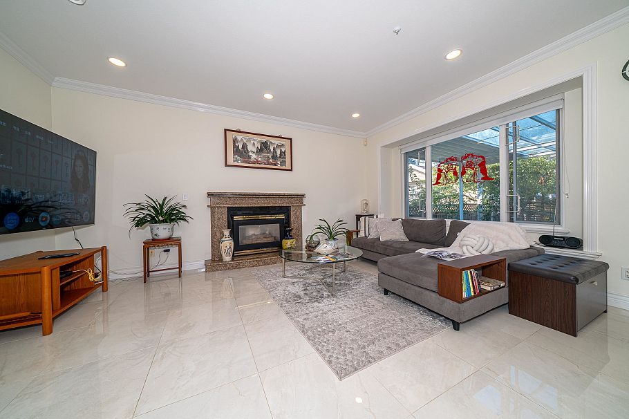 763 W 64th Avenue Vancouver, BC - 10