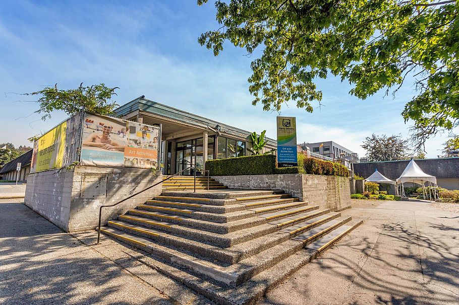 526 119 W 22nd Street North Vancouver, BC - 37