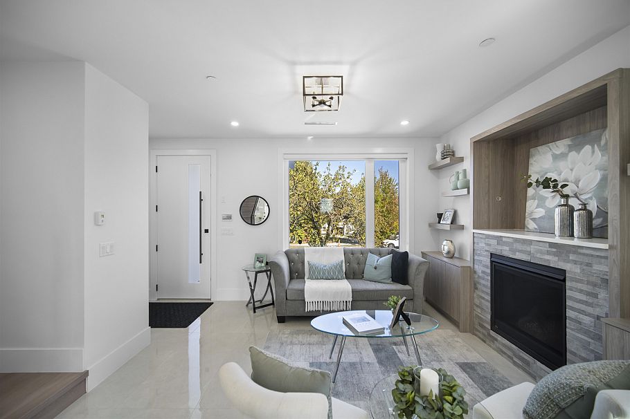 2790 E 49th Avenue Vancouver, BC - 9