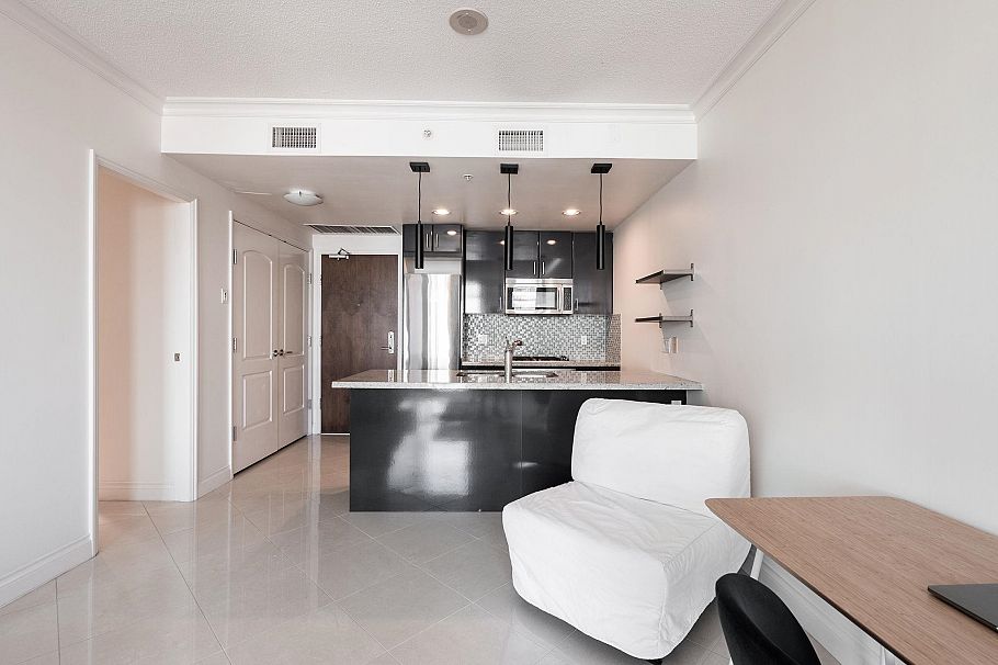 707 162 Victory Ship Way North Vancouver, BC - 7