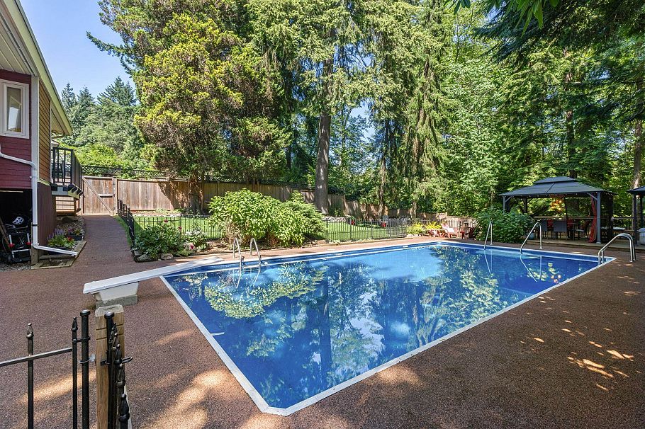 2591 Belloc Street North Vancouver, BC - 34