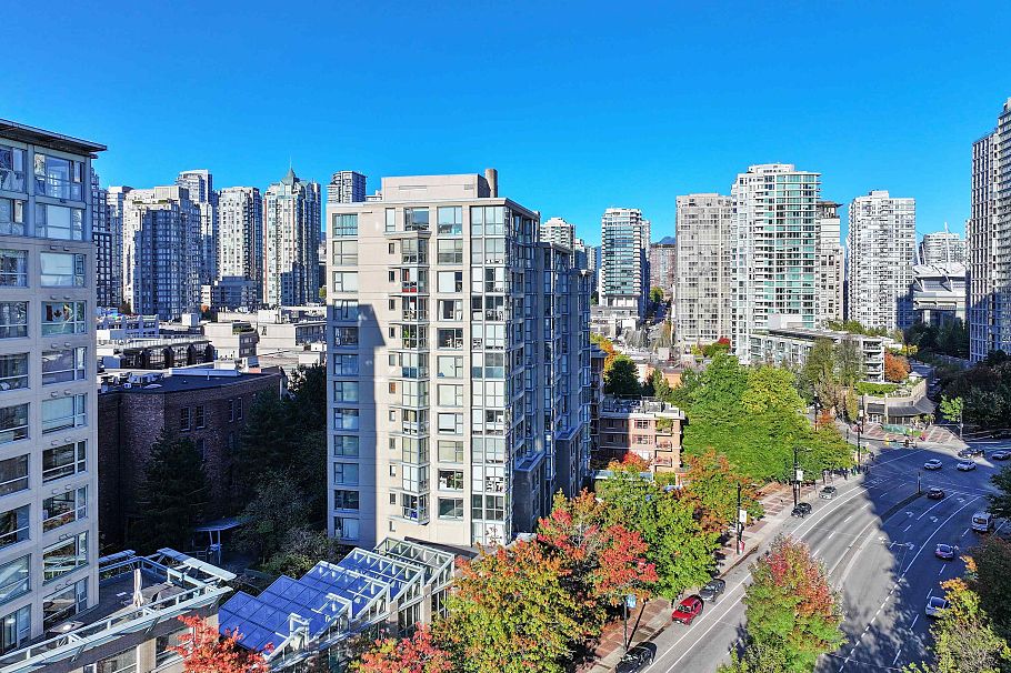602 1177 Pacific Boulevard Vancouver, BC - 26