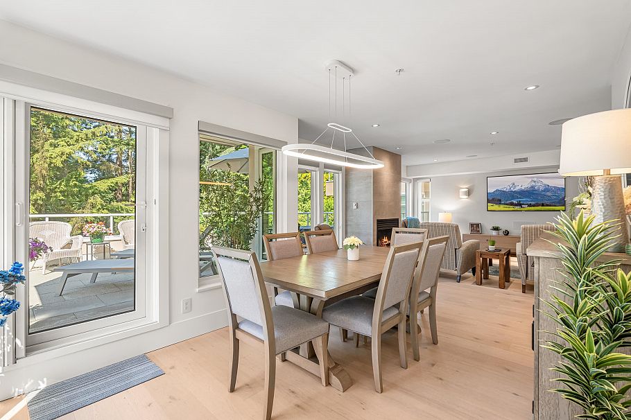 4 2425 Edgemont Boulevard North Vancouver, BC - 9