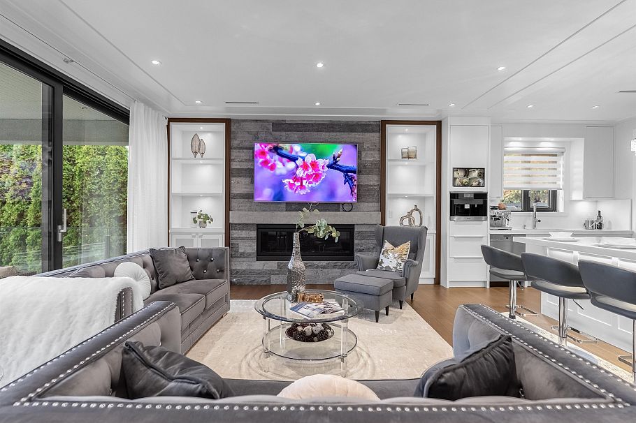 925 Beaumont Drive North Vancouver, BC - 9