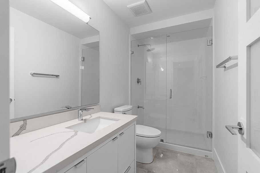 925 Beaumont Drive North Vancouver, BC - 32