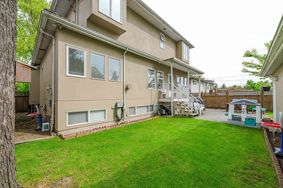 6271 Arlington Street Vancouver, BC - 35