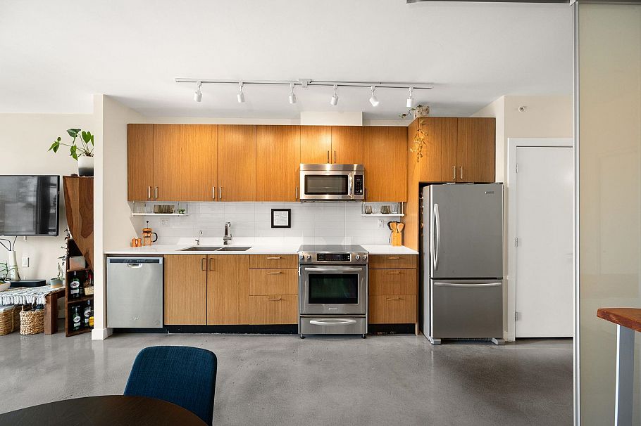 315 221 Union Street Vancouver, BC - 21