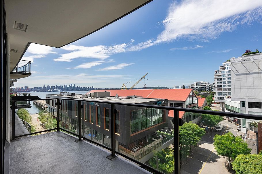 707 162 Victory Ship Way North Vancouver, BC - 17