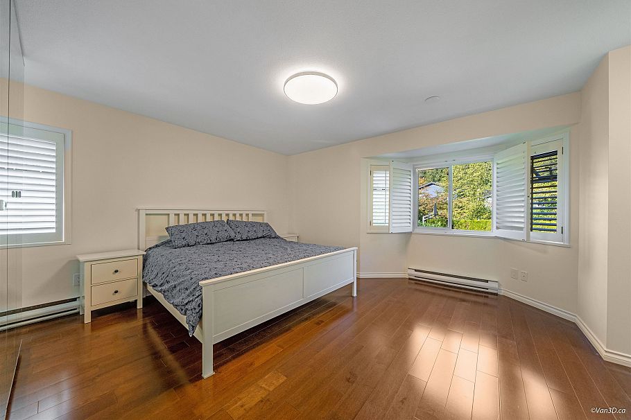 1072 Clements Avenue North Vancouver, BC - 19