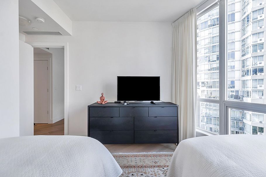 801 1328 Marinaside Crescent Vancouver, BC - 28