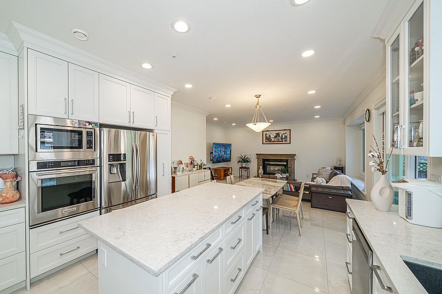 763 W 64th Avenue Vancouver, BC - 17