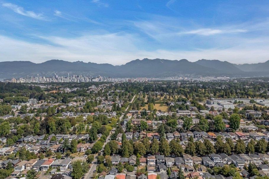 420 E 46th Avenue Vancouver, BC - 32